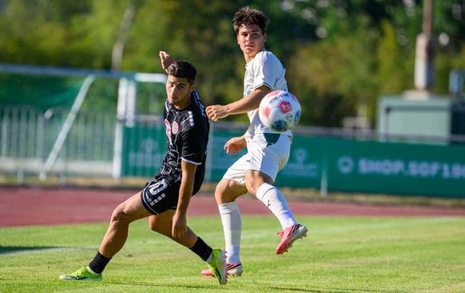 14.08.2025 - Fussball - Saison 2025 2026 - Regionalliga Bayern - 04. Spieltag: SpVgg Greuther Fürth Fuerth II U23 ( Kleeblatt ) - TSV 1882 Landsberg - - xwoxzix - Tiziano Mulas (30, TSV Landsberg ) Lorenz Rachinger (13, SpVgg Greuther Fürth II ) *** August 14, 2025 Soccer Season 2025–2026 Bavarian Regional League Matchday 04 SpVgg Greuther Fürth Fürth II U23 Kleeblatt TSV 1882 Landsberg xwoxzix Tiziano Mulas 30, TSV Landsberg Lorenz Rachinger 13, SpVgg Greuther Fürth II