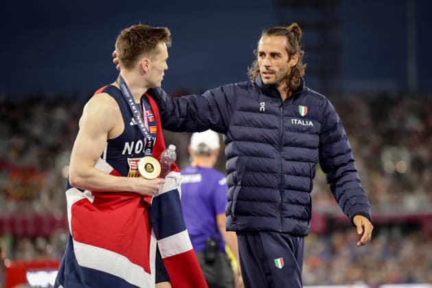 2026 European Athletics Championships, Alexander Stadium, Birmingham, England 14 8 2026 Men™s 400m Hurdles Norway™s Karsten Warholm is congradulated by Gianmarco Tamberi Karsten Warholm is congradulated by Gianmarco Tamberi 14 8 2026  Copyright: xx 0U6A4815