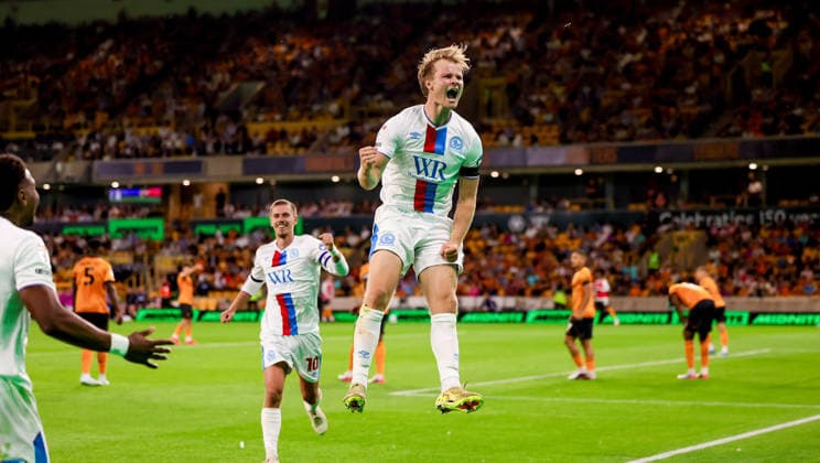 Wolverhampton Wanderers v Blackburn Rovers, EFL Sky Bet Championship GOAL 1-2 Blackburn Rovers forward Andri GuÃ°johnsen (9) scores a goal and celebrates to make the score 1-2 during the EFL Sky Bet Championship match between Wolverhampton Wanderers and Blackburn Rovers at Molineux, Wolverhampton, UK on 14 August 2026. Editorial use only DataCo restrictions apply See www.football-dataco.com , Copyright: xSimonxDaviesx PSI-24684-0103