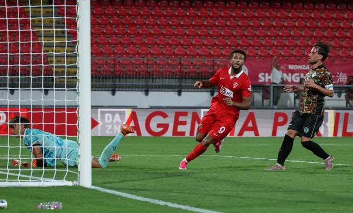 Foto IPP Roberto Bregani Monza 14-08-2026 Calcio, Coppa Italia Frecciarossa 2026 2027, Trentaduesimi di Finale, Monza v Avellino Nella foto l esultanza di Gustavo Varela del Monza dopo il gol. Italy Photo Press World Copyright. italy ITALY  Copyright: xR4924_italyphotopressx