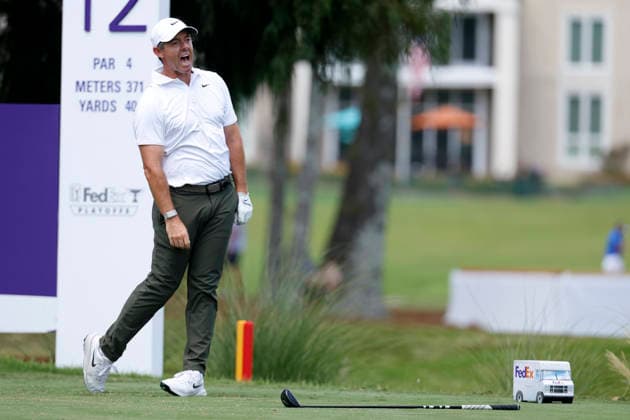 MEMPHIS, TN - AUGUST 14: Rory Mcllroy of Northern Ireland yells ÒforeÓ as he drops his driver while hitting his tee shot on No. 12 during the second round of the FedEx St. Jude Championship, August 14, 2026, at TPC Southwind in Memphis, Tennessee. (Photo by Matthew Maxey Icon Sportswire) GOLF: AUG 14 PGA, Golf Herren FedEx St. Jude Championship EDITORIAL USE ONLY Icon260814077