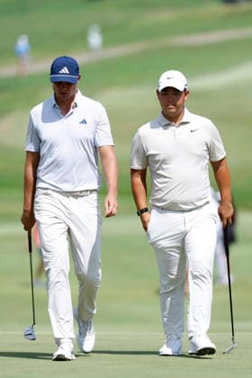 MEMPHIS, TN - AUGUST 14: Ludvig Aberg of Sweden and Tom Kim of South Korea walk onto the No. 17 green during the second round of the FedEx St. Jude Championship, August 14, 2026, at TPC Southwind in Memphis, Tennessee. (Photo by Matthew Maxey Icon Sportswire) GOLF: AUG 14 PGA, Golf Herren FedEx St. Jude Championship EDITORIAL USE ONLY Icon260814101