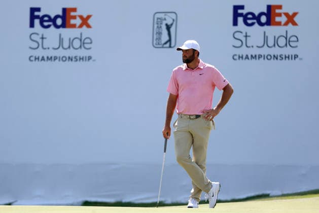 MEMPHIS, TN - AUGUST 14: Scottie Scheffler of the United States waits to putt on No. 18 during the second round of the FedEx St. Jude Championship, August 14, 2026, at TPC Southwind in Memphis, Tennessee. (Photo by Matthew Maxey Icon Sportswire) GOLF: AUG 14 PGA, Golf Herren FedEx St. Jude Championship EDITORIAL USE ONLY Icon260814106
