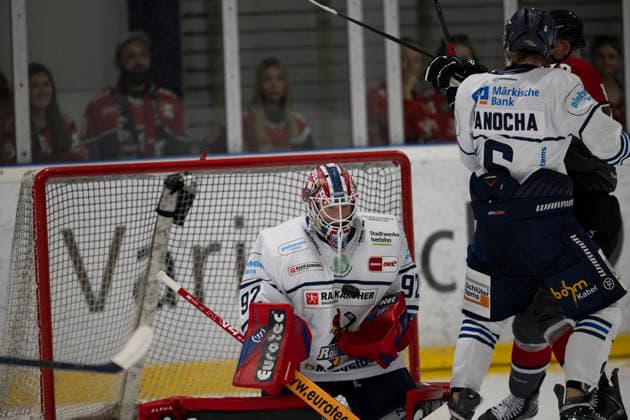 PENNY DEL 1; 1. Testspiel Kölner Haie - Iserlohn Roosters; Köln, 14.08.2026 Andreas Jenike (Iserlohn Roosters, Torwart, 92); PENNY DEL 1; 1. Testspiel Kölner Haie - Iserlohn Roosters am 14.08.2026 in der KA2 in Köln (Deutschland). *** PENNY DEL 1 1 Exhibition Game: Kölner Haie vs. Iserlohn Roosters, Cologne, August 14, 2026; Andreas Jenike, Iserlohn Roosters, Goaltender, 92 PENNY DEL 1 1 Exhibition Game: Kölner Haie vs. Iserlohn Roosters on August 14, 2026, at KA2 in Cologne, Germany Copyright: xBEAUTIFULxSPORTS AndreasxDickx