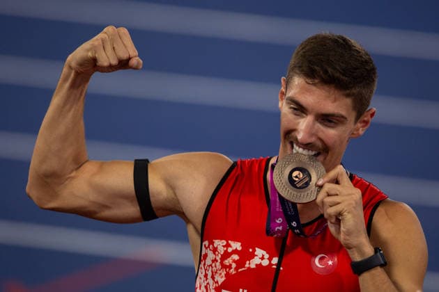 Ismail Nezir of Turkiye celebrates winning bronze in the Mens 400m hurdles at the European Atheltics Championships at Alexander Stadium in Birmingham, England (Sean Walsh Sports Press Photo)  Copyright: xSeanxWalshx Sportspressphoto_SPR206553