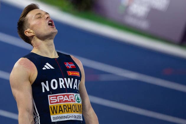 Karsten Warholm of Norway celebrates winning gold in the Mens 400m hurdles at the European Atheltics Championships at Alexander Stadium in Birmingham, England (Sean Walsh Sports Press Photo)  Copyright: xSeanxWalshx Sportspressphoto_SPR206556