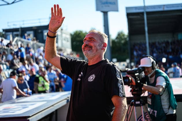 Fußball I Herren I Saison 2026-2027 I 2. Bundesliga I 2. Spieltag I Holstein Kiel - FC St. Pauli I 14.08.2026 Tim Walter (Trainer, Holstein Kiel) Kiel Holstein-Stadion Schleswig-Holstein Deutschland *** Soccer I Men s Team I 2026–2027 Season I 2. Bundesliga I Matchday 2 I Holstein Kiel vs. FC St. Pauli I August 14, 2026 Tim Walter, Coach, Holstein Kiel, Kiel Holstein Stadium, Schleswig-Holstein, Germany Copyright: xLobecax xHenningxRohlfsx
