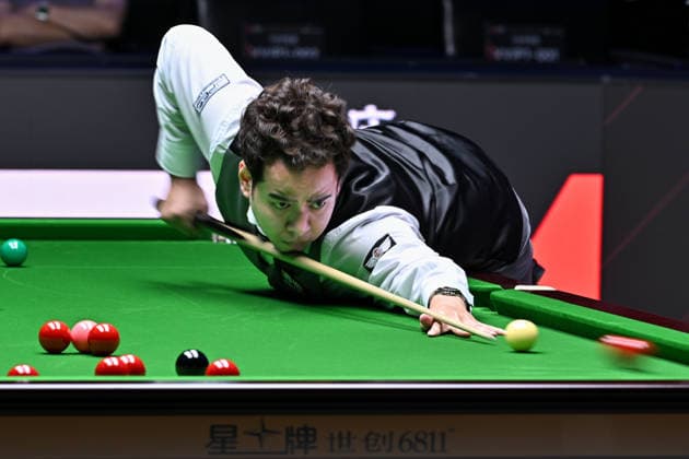 TAIYUAN, CHINA - AUGUST 14: Noppon Saengkham of Thailand plays a shot in the Quarterfinal match against Shaun Murphy of England on day 7 of the 2026 World Snooker Tour China Open at Taiyuan Binhe Sports Center on August 14, 2026 in Taiyuan, Shanxi Province of China.  Copyright: xChinaxNewsxServicex 111659983612