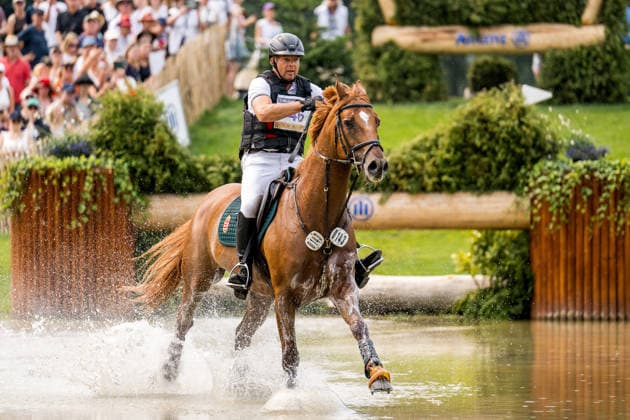 260815 Balazs Kaizinger of Hungary with horse Clover compete in the Eventing Cross-Country during day 5 of the 2026 FEI World Championships on August 15, 2026 in Aachen. Photo: Emma Wallskog BILDBYRAN kod EW EW0685 ridsport equestrian rid-vm 2026 2026 fei world championships bbeng ridsport-vm fälttävlan eventing terrängritt terräng *** August 15, 2026: Balazs Kaizinger of Hungary, riding Clover, competes in the Eventing Cross Country on Day 5 of the 2026 FEI World Championships on August 15, 2026 in Aachen. Photo by Emma Wallskog, BILDBYRAN, code EW EW0685. equestrian sports, riding, 2026 World Championships, 2026 FEI World Championships, BBENG, equestrian sports, World Championships, eventing, cross-country  Copyright: EMMAxWALLSKOG BB260815EW046