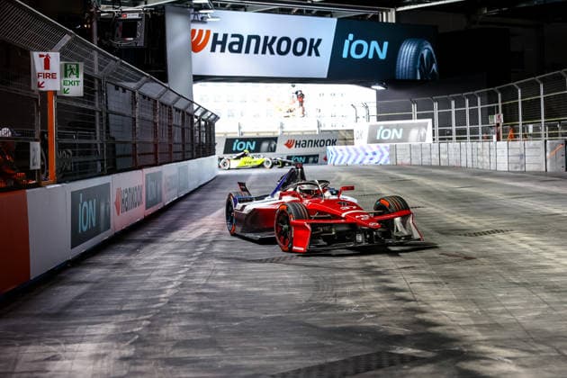 Nick Cassidy (Citroen Racing, 37) zweites freies Training Free Practice 2, ABB FIA Formula E World Championship, WM, Weltmeisterschaft London e-Prix 2026, Vereinigtes Koenigreich, Saison 12 2025 26, Runde 16, 15.07.2026, ABB FIA Formula E World Championship, London e-Prix 2026, Vereinigtes Koenigreich, Saison 12 2025 26, Runde 16, 15.07.2026 London *** Nick Cassidy, Citroën Racing, 37th in Free Practice 2, ABB FIA Formula E World Championship, 2026 London e-Prix, United Kingdom, Season 12 (2025–26), Round 16, July 15, 2026, ABB FIA Formula E World Championship, 2026 London e-Prix, United Kingdom, Season 12 (2025–26), Round 16, July 15, 2026, London Copyright: xEibner-Pressefoto LauraxRoemerx EP_LRR