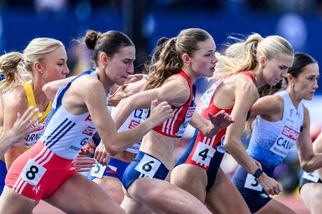 260815 Mia Barnett of Sweden and Marte Hovland of Norway compete in women™s 1500 meter qualifier during day 6 of the 2026 European Athletics Championships on August 15, 2026 in Birmingham. Photo: Mathias Bergeld BILDBYRAN kod MB MT1071 friidrott athletics friidrett friidrotts-em em friidretts-em 2026 european athletics championships day 6 bbeng sverige norge *** August 15, 2026: Mia Barnett of Sweden and Marte Hovland of Norway compete in the women’s 1,500-meter qualifier during Day 6 of the 2026 European Athletics Championships on August 15, 2026 in Birmingham. Photo by Mathias Bergeld, BILDBYRAN, code MB MT1071. track and field, athletics, friidrett, European Athletics Championships, 2026 European Athletics Championships, Day 6, BBENG, Sweden, Norway  Copyright: MATHIASxBERGELD BB260815MB048