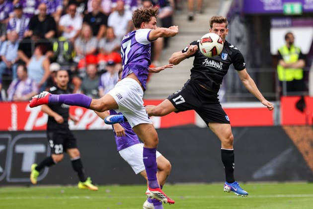 2026.08.15, xkwix, Fußball, 2. Bundesliga, VfL Osnabrück - 1. FC Magdeburg, Stadion an der Bremer Brücke, 2.Spieltag, Saison 2026 2027: Robin Fabinski (VfL Osnabrueck 27) im Zweikampf gegen Alexander Nollenberger (1. FC Magdeburg 17) DFB regulations prohibit any use of photographs as image sequences and or quasi-video. Photo: xKamilxWilkowskixPressefotoKochx Niedersachsen Deutschland *** August 15, 2026, xkwix, Soccer, 2. Bundesliga, VfL Osnabrück vs. 1. FC Magdeburg, Stadion an der Bremer Brücke, Matchday 2, 2026–2027 Season: Robin Fabinski (VfL Osnabrück, No. 27) in a tackle against Alexander Nollenberger (FC Magdeburg, No. 17). DFB regulations prohibit any use of photographs as image sequences and or quasi-video. Photo: xKamilxWilkowskixPressefotoKochx Lower, Germany