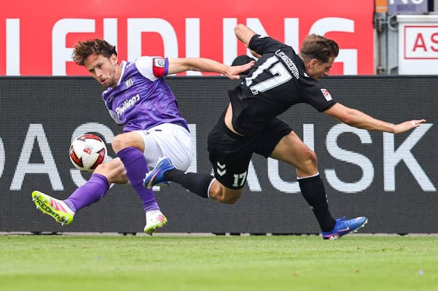 2026.08.15, xkwix, Fußball, 2. Bundesliga, VfL Osnabrück - 1. FC Magdeburg, Stadion an der Bremer Brücke, 2.Spieltag, Saison 2026 2027: David Kopacz (VfL Osnabrueck 29) im Zweikampf gegen Alexander Nollenberger (1. FC Magdeburg 17) DFB regulations prohibit any use of photographs as image sequences and or quasi-video. Photo: xKamilxWilkowskixPressefotoKochx Niedersachsen Deutschland *** August 15, 2026, xkwix, Soccer, 2. Bundesliga, VfL Osnabrück vs. 1. FC Magdeburg, Stadion an der Bremer Brücke, Matchday 2, 2026–2027 Season: David Kopacz (VfL Osnabrück, No. 29) in a tackle against Alexander Nollenberger (FC Magdeburg, No. 17). DFB regulations prohibit any use of photographs as image sequences and or quasi-video. Photo: xKamilxWilkowskixPressefotoKochx Lower, Germany