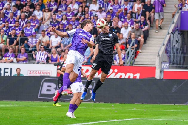 Alexander Nollenberger (1. FC Magdeburg, 17), Robin Fabinski (VfL Osnabrück, 27), Deutschland: Fussball, 2. Bundesliga, Saison 2026 27, 2. Spieltag, 15.08.2026, VfL Osnabrück vs 1. FC Magdeburg, Stadion Bremer Brücke (Osnabrück, Niedersachsen) *** Alexander Nollenberger, 1 FC Magdeburg, 17; Robin Fabinski, VfL Osnabrück, 27; German Soccer, 2. Bundesliga, 2026–27 Season, Matchday 2, August 15, 2026; VfL Osnabrück vs. 1 FC Magdeburg, Bremer Brücke Stadium, Osnabrück, Lower Saxony Copyright: xLeonxFrickx