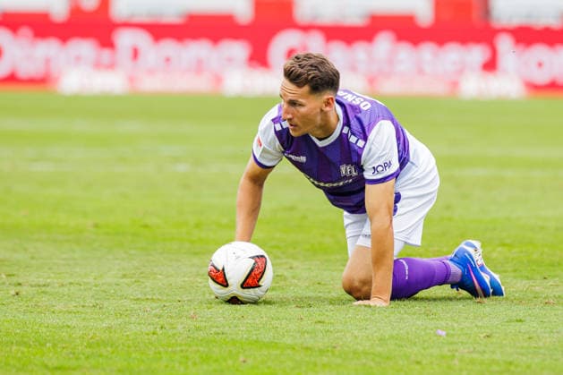 Konrad Faber (VfL Osnabrueck, 28) GER, VfL Osnabrueck vs. 1. FC Magdeburg, Fussball, 2. Bundesliga, 2. Spieltag, Spielzeit 2026 2027, 15.08.2026 DFL Regulations prohibit any use of photographers as image sequences and or quasi-video. GER, VfL Osnabrueck vs. 1. FC Magdeburg, Fussball, 2. Bundesliga, 2. Spieltag, Spielzeit 2026 2027, 15.08.2026 Osnabrueck *** Konrad Faber, VfL Osnabrück, 28 GER, VfL Osnabrück vs. 1 FC Magdeburg, Soccer, 2. Bundesliga, Matchday 2, 2026–2027 Season, August 15, 2026 DFL regulations prohibit any use of photographs as image sequences and or quasi-video GER, VfL Osnabrück vs. 1. FC Magdeburg, Soccer, 2. Bundesliga, Matchday 2, 2026–2027 season, August 15, 2026 Osnabrück Copyright: xEibner-Pressefoto JanxRollingerx EP_JSK