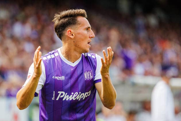 Konrad Faber (VfL Osnabrueck, 28) aergert sich GER, VfL Osnabrueck vs. 1. FC Magdeburg, Fussball, 2. Bundesliga, 2. Spieltag, Spielzeit 2026 2027, 15.08.2026 DFL Regulations prohibit any use of photographers as image sequences and or quasi-video. GER, VfL Osnabrueck vs. 1. FC Magdeburg, Fussball, 2. Bundesliga, 2. Spieltag, Spielzeit 2026 2027, 15.08.2026 Osnabrueck *** Konrad Faber, VfL Osnabrück, 28, is frustrated GER, VfL Osnabrück vs. 1. FC Magdeburg, Soccer, 2. Bundesliga, Matchday 2, 2026–2027 Season, August 15, 2026 DFL regulations prohibit any use of photographs as image sequences and or quasi-video GER, VfL Osnabrück vs. 1. FC Magdeburg, soccer, 2. Bundesliga, Matchday 2, 2026–2027 season, August 15, 2026 Osnabrück Copyright: xEibner-Pressefoto JanxRollingerx EP_JSK