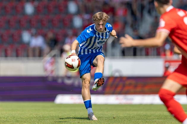 Regionalliga Nordost: FC Rot-Weiß Erfurt vs. 1. FC Magdeburg II; Erfurt; 15.08.2026 Adrian Drews ( 36; 1. FC Magdeburg II) Regionalliga Nordost: FC Rot-Weiß Erfurt vs. 1. FC Magdeburg II; Steigerwaldstadion Erfurt; 15.08.2026 *** Regionalliga Nordost: FC Rot Weiß Erfurt vs. 1. FC Magdeburg II, Erfurt, August 15, 2026, Adrian Drews (36), 1. FC Magdeburg II, Regionalliga Nordost: FC Rot Weiß Erfurt vs. 1. FC Magdeburg II, Steigerwaldstadion, Erfurt, August 15, 2026 Copyright: xBEAUTIFULxSPORTS Duehringx