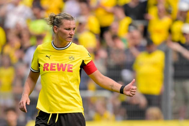Alexandra Popp (Borussia Dortmund) gestures during the women s pre-season friendly match between Borussia Dortmund Women and AS Roma Women at Stadium Rote Erde on August 15, 2026 in Dortmund, Germany. (Photo by Max Maiwald DeFodi Images) - *** Alexandra Popp of Borussia Dortmund gestures during the women s preseason friendly match between Borussia Dortmund Women and AS Roma Women at Stadium Rote Erde on August 15, 2026, in Dortmund, Germany. Photo by Max Maiwald, DeFodi Images