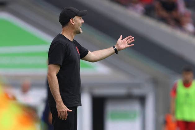 Trainer Alexander Ende (Fortuna Duesseldorf) gestikuliert, Gestik waehrend des Spiels der 3. Liga zwischen Fortuna Duesseldorf und TSG 1899 Hoffenheim II, Merkur Spiel-Arena am 15. August 2026 in Duesseldorf, Deutschland. (Foto von Oliver Kaelke DeFodi Images) +++ Trainer Alexander Ende (Fortuna Duesseldorf) gestures during the 3. Liga match between Fortuna Duesseldorf and TSG 1899 Hoffenheim II at Merkur Spiel-Arena on August 15, 2026 in Dusseldorf, Germany. (Photo by Oliver Kaelke DeFodi Images) DFB DFL REGULATIONS PROHIBIT ANY USE OF PHOTOGRAPHS AS IMAGE SEQUENCES AND OR QUASI-VIDEO. (Photo by Oliver Kaelke DeFodi Images) - *** Fortuna Düsseldorf coach Alexander Ende gestures during the 3. Liga match between Fortuna Düsseldorf and TSG 1899 Hoffenheim II at the Merkur Spiel Arena on August 15, 2026, in Düsseldorf, Germany. Photo by Oliver Kaelke, DeFodi Images. Coach Alexander Ende of Fortuna Düsseldorf gestures during the 3. Liga match between Fortuna Düsseldorf and TSG 1899 Hoffenheim II at Merkur Spiel Arena on August 15, 2026 in Düsseldorf, Germany. Photo by Oliver Kaelke, DeFodi Images. DFB and DFL regulations prohibit any use of photographs as image sequences and or quasi-video. Photo by Oliver Kaelke, DeFodi Images.