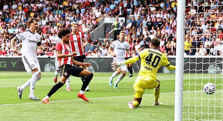Kevin Schade of Brentford scores the opening goal Brentford v Eintracht Frankfurt, Pre Season Friendly, Football, Gtech Community Stadium, London, UK - 15 Aug 2026London Gtech Community Stadium United Kingdom EDITORIAL USE ONLY No use with unauthorised audio, video, data, fixture lists, club league logos or live services. Online in-match use limited to 120 images, no video emulation. No use in betting, games or single club league player publications.  Copyright: xMichaelxZemanek Shutterstockx 17070130c