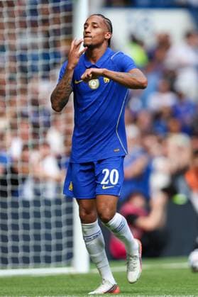 Joao Pedro of Chelsea celebrates scoring his team s second goal of the match Chelsea v Real Sociedad, Pre Season Friendly, Football, Stamford Bridge, London, UK, 15 08 2026, England - 15 Aug 2026London Stamford Bridge England United Kingdom  Copyright: xHanc WiredxPhotos Shutterstockx 17084257ap
