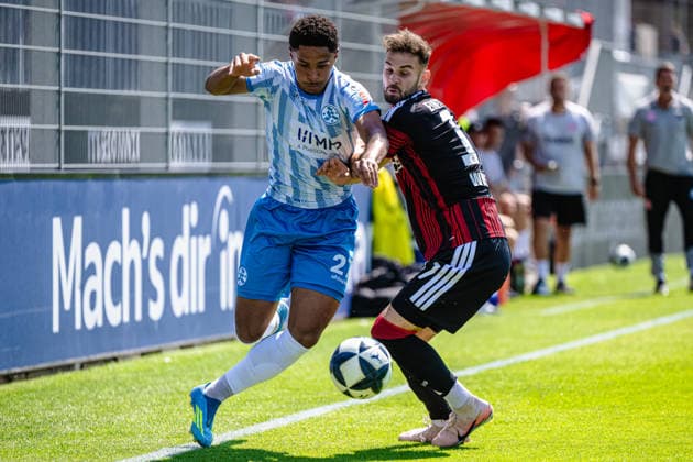 David Udogu (SV Stuttgarter Kickers, 27), Paul Wuensch (Eintracht Frankfurt II, 17) Eintracht Frankfurt II vs. SV Stuttgarter Kickers, Fussball, Regionalliga Suedwest, 2. Spieltag, Saison 2026 2027, 15.08.2026 Eibner-Pressefoto Attila Ziga Eintracht Frankfurt II vs. SV Stuttgarter Kickers, Fussball, Regionalliga Suedwest, 2. Spieltag, Saison 2026 2027, 15.08.2026 Dreiech *** David Udogu, SV Stuttgarter Kickers, 27; Paul Wuensch, Eintracht Frankfurt II, 17; Eintracht Frankfurt II vs. SV Stuttgarter Kickers, soccer, Regionalliga Southwest, Matchday 2, 2026–2027 season, August 15, 2026 Eibner Press Photo Attila Ziga Eintracht Frankfurt II vs. SV Stuttgarter Kickers, Soccer, Regionalliga Southwest, Matchday 2, 2026–2027 Season, August 15, 2026 Dreiech Copyright: xEibner-Pressefotox EP_AZA