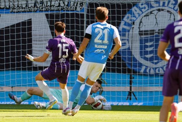 CFC vs FC Erzgebirge Aue 15.08.2026 Chemnitz, eins Stadion- An der Gellertstrasse, Fussball, Regionalliga Nordost 2026 2027, 5. Spieltag , CFC, CFC vs FC Erzgebige Aue CFC- Torhüter David Richter in Aktion Chemnitz Sachsen BRD *** CFC vs. FC Erzgebirge Aue, August 15, 2026, Chemnitz, eins Stadium on Gellertstrasse, Sports, Soccer, Northeast Regional League 2026–2027, Matchday 5, CFC, CFC vs. FC Erzgebirge Aue, CFC goalkeeper David Richter in action, Chemnitz, Saxony, Germany