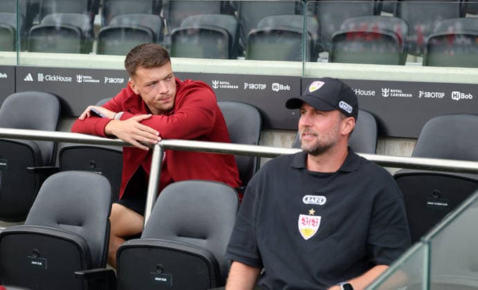 15.08.26 Fulham FC - VfB Stuttgart England, London, 15.08.2026, Fussball, Bundesliga, Saison 2026 2027, Testspiel, Fulham FC - VfB Stuttgart: v.l. Dzenan Pejcinovic (VfB Stuttgart), Sebastian Hoeneß (Trainer VfB Stuttgart). *** August 15, 2026: Fulham FC vs. VfB Stuttgart, England, London, August 15, 2026, Soccer, Bundesliga, 2026–2027 season, Friendly match, Fulham FC vs. VfB Stuttgart, Dzenan Pejcinovic (VfB Stuttgart), Sebastian Hoeneß (Head Coach, VfB Stuttgart)