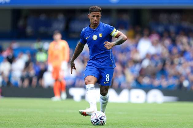 Enzo Fernandez of Chelsea passes the ball Chelsea v Real Sociedad, Pre Season Friendly, Football, Stamford Bridge, London, UK, 15 08 2026, England - 15 Aug 2026London Stamford Bridge England United Kingdom  Copyright: xHanc WiredxPhotos Shutterstockx 17084257bp