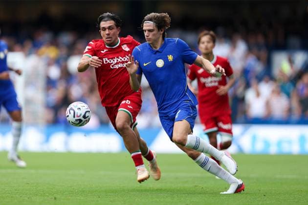 Marco Palestra of Chelsea is challenged by Jon Aramburu of Real Sociedad Chelsea v Real Sociedad, Pre Season Friendly, Football, Stamford Bridge, London, UK, 15 08 2026, England - 15 Aug 2026London Stamford Bridge England United Kingdom  Copyright: xHanc WiredxPhotos Shutterstockx 17084257bg