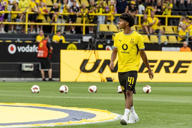Regionalliga West: Borussia Dortmund II - 1.FC Köln II, 07.08.2026 Mathis Albert (Borussia Dortmund, 41) bei der offiziellen Vorstellung der Kader für die Saison 2026 27. Regionalliga West: Borussia Dortmund II - 1.FC Köln II, Rote Erde, Dortmund; 07.08.2026 DFB regulations prohibit any use of photographs as image sequences and or quasi video. *** Regionalliga West: Borussia Dortmund II vs. 1. FC Köln II, August 7, 2026. Mathis Albert of Borussia Dortmund, No. 41, at the official presentation of the rosters for the 2026–27 season. Regionalliga West: Borussia Dortmund II vs. 1. FC Köln II, Rote Erde, Dortmund, August 7, 2026 DFB regulations prohibit any use of photographs as image sequences and or quasi-video Copyright: xBEAUTIFULxSPORTS Buriakovx
