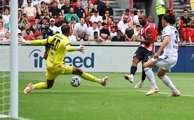 Igor Thiago of Brentford scores their sides sixth goal Brentford v Eintracht Frankfurt, Pre Season Friendly, Football, Gtech Community Stadium, London, UK - 15 Aug 2026London Gtech Community Stadium United Kingdom EDITORIAL USE ONLY No use with unauthorised audio, video, data, fixture lists, club league logos or live services. Online in-match use limited to 120 images, no video emulation. No use in betting, games or single club league player publications.  Copyright: xMichaelxZemanek Shutterstockx 17070130ab