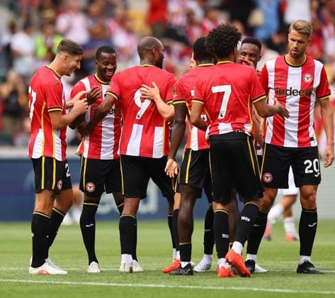 Dango Quattara of Brentford celebrates scoring their sides fourth goal with team-mates Brentford v Eintracht Frankfurt, Pre Season Friendly, Football, Gtech Community Stadium, London, UK - 15 Aug 2026London Gtech Community Stadium United Kingdom EDITORIAL USE ONLY No use with unauthorised audio, video, data, fixture lists, club league logos or live services. Online in-match use limited to 120 images, no video emulation. No use in betting, games or single club league player publications.  Copyright: xMichaelxZemanek Shutterstockx 17070130bm