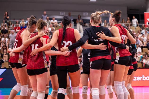 VOLLEYBALL - AUT vs GER, test match VIENNA,AUSTRIA,15.AUG.26 - VOLLEYBALL - OEVV international test match, ladies, Austria vs Germany. Image shows the rejoicing of the Germany team.  GEPAxpictures xGabrielxLopez