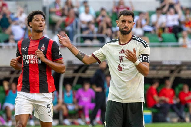Manchester United, ManU v AC Milan Friendly Mach Bruno Fernandes during a friendly match between Manchester United and AC Milan in Wroclaw,Poland on August 15, 2026 Wroclaw Poland  Copyright: xAndrzejxIwanczukx originalFilename:iwanczuk-manchest260815_npnNn.jpg