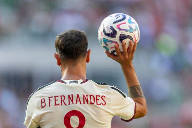 Manchester United, ManU v AC Milan Friendly Mach Bruno Fernandes during a friendly match between Manchester United and AC Milan in Wroclaw,Poland on August 15, 2026 Wroclaw Poland  Copyright: xAndrzejxIwanczukx originalFilename:iwanczuk-manchest260815_npjMb.jpg