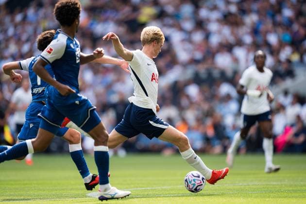 Lucas Bergvall of Tottenham Hotspur takes a shot Tottenham Hotspur vs Hoffenheim, Club Friendlies, Tottenham Hotspur Stadium, London, UK - 15 Aug 2026London Tottenham Hotspur Stadium United Kingdom  Copyright: xWiredxPhotos Shutterstockx 17084203cw