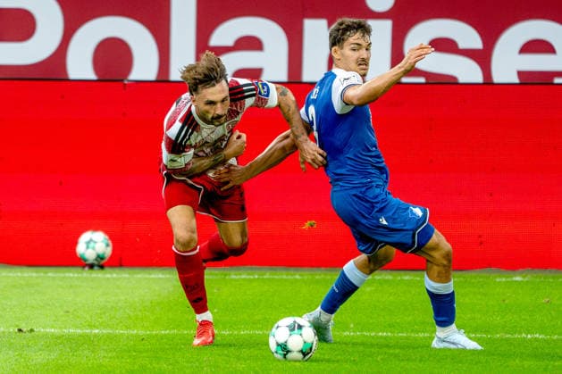 15.08.2026, xkkux, Fußball, Fortuna Düsseldorf - TSG 1899 Hoffenheim II, 3.Liga, MERKUR SPIEL-ARENA, 2. Spieltag, Saison 2026 2027: Fabian Schleusener (Fortuna Düsseldorf 24) im Zweikampf gegen Sean Dulic (TSG Hoffenheim II 03) DFB regulations prohibit any use of photographs as image sequences and or quasi-video. Nordrhein-Westfalen Deutschland *** August 15, 2026, xkkux, Soccer, Fortuna Düsseldorf vs. TSG 1899 Hoffenheim II, 3. Liga, MERKUR SPIEL ARENA, Matchday 2, 2026–2027 Season: Fabian Schleusener of Fortuna Düsseldorf (No. 24) in a tackle against Sean Dulic of TSG Hoffenheim II (No. 03). DFB regulations prohibit any use of photographs as image sequences and or quasi-video. North Rhine-Westphalia, Germany