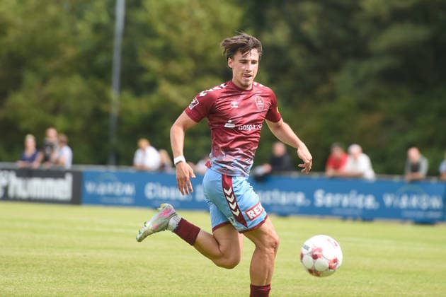 Fußball I Herren I Saison 2026-2027 I Regionalliga Nord I 4. Spieltag I SC Weiche Flensburg 08 - SSV Jeddeloh II I 15.08.2026 Ole Wagner (21, SC Weiche Flensburg 08) *** Soccer I Men s Team I 2026–2027 Season I Regionalliga Nord I Matchday 4 I SC Weiche Flensburg 08 vs. SSV Jeddeloh II I August 15, 2026 Ole Wagner 21, SC Weiche Flensburg 08 Copyright: xLobeca JanxKirschnerx