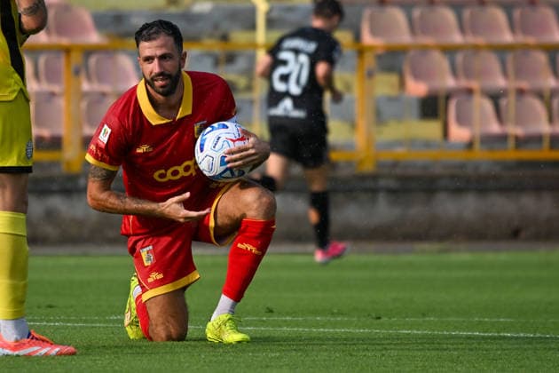 IPA87508791 - CATANZARO, ITALY - AUGUST 15: Simone Pafundi and Pietro Iemmello during the Coppa Italia Frecciarossa Round of 64 match between US Catanzaro and FC Sudtirol at Nicola Ceravolo Stadium on August 15, 2026, in Catanzaro, Italy.  Copyright: xAndreaxRosito IPAxSportx xx 87508791