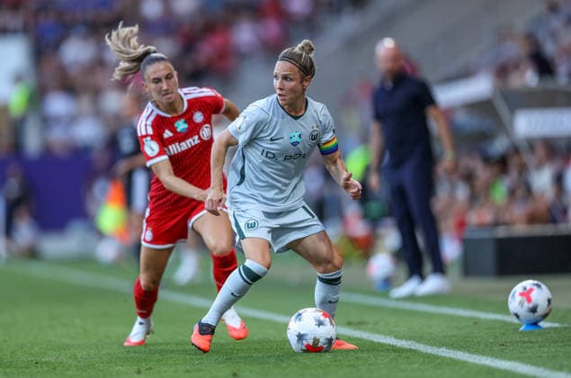 GER, Ingolstadt, Bayern München vs VfL Wolfsburg, DFB, Google Pixel Supercup der Frauen, Fussball, Spielzeit 2026 2027, Audi-Sportpark, Finale im Bild v.l.: Katharina Naschenweng (FC Bayern München Frauen 19), Svenja Huth (VfL Wolfsburg Frauen 10) DFB DFL REGULATIONS PROHIBIT ANY USE OF PHOTOGRAPHS AS IMAGE SEQUENCES AND OR QUASI-VIDEO, 15.08.2026 *** GER, Ingolstadt, Bayern Munich vs. VfL Wolfsburg, DFB, Google Pixel Women s Super Cup, Soccer, 2026–2027 Season, Audi Sportpark, Final in pictures (from left): Katharina Naschenweng, FC Bayern Munich Women s U-19, Svenja Huth, VfL Wolfsburg Women’s Team No. 10. DFB and DFL regulations prohibit any use of photographs as image sequences and or quasi-video. August 15, 2026 Copyright: HMBxMedia HendrikxHamelau