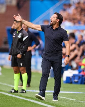 August 15, 2026, Vitoria, Alaba, Spain: Jose Bordalas head coach of Getafe CF reacts during the LaLiga EA Sports match between Deportivo Alaves and Getafe CF at Mendizorrotza on August 15, 2026, in Vitoria, Spain. Deportivo Alaves V Getafe CF - LaLiga EA Sports  - ZUMAa181 20260815_zaa_a181_009 Copyright: xRicardoxLarreinax