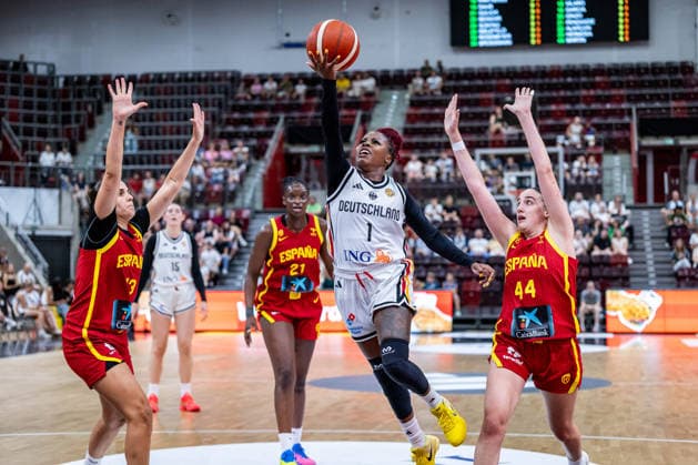 Basketball Ludwigsburg 15.08.2026 DBB Frauen Nationalmannschaft 2026 Testspiel Deutschland (GER) vs Spanien (ESP) Alexis Peterson-Smalls (Deutschland, No.01) Peterson *** Basketball Ludwigsburg, August 15, 2026; DBB Women s National Team 2026; Friendly Match: Germany (GER) vs. Spain (ESP); Alexis Peterson Smalls, Germany, No. 01 Peterson