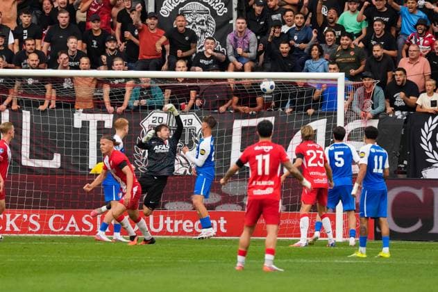 UTRECHT , 15-08-2026, Stadion Galgenwaard , season 2026 2027 , Dutch Eredivisie football , match between FC Utrecht and AZ, Picture shows FC Utrecht player Artem Stepanov scores the 1-3 Utrecht - AZ  x205745053x Copyright: