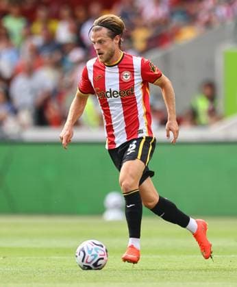 Mathias Jensen of Brentford Brentford v Eintracht Frankfurt, Pre Season Friendly, Football, Gtech Community Stadium, London, UK - 15 Aug 2026London Gtech Community Stadium United Kingdom EDITORIAL USE ONLY No use with unauthorised audio, video, data, fixture lists, club league logos or live services. Online in-match use limited to 120 images, no video emulation. No use in betting, games or single club league player publications.  Copyright: xMichaelxZemanek Shutterstockx 17070130cc
