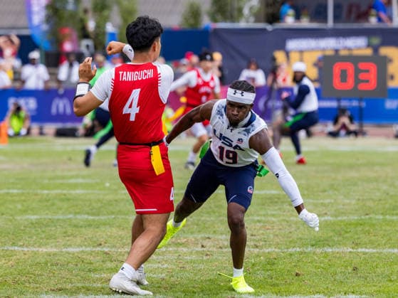 19 Shawn Theard Jr (ATH) Team USA Men to late for a sack 4 TAKEHITO TANIGUCHI ( QB ) Team Japan Men Team Japan Men vs Team USA Men, Flag Football , IFAF, WM, 2026, 13.08-16.08.26, Düsseldorf Flag Football Komplex Düsseldor Germany Copyright: xPFA ChristopherxMettkenx