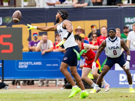 7 Darrell Housh Doucette III (QB ATH) Team USA Men pitch the ball to a player Team Japan Men vs Team USA Men, Flag Football , IFAF, WM, 2026, 13.08-16.08.26, Düsseldorf Flag Football Komplex Düsseldor Germany Copyright: xPFA ChristopherxMettkenx