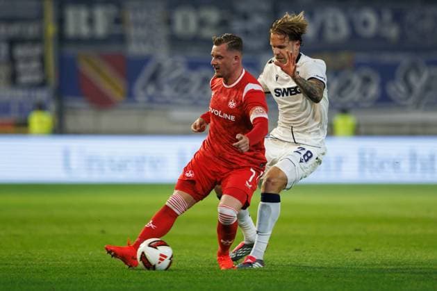 Marlon Ritter (1.FC Kaiserslautern) im Zweikampf mit Maercel Franke (Karlsruher SC), Aktion Action 1.FC Kaiserslautern vs Karlsruher SC, Fussball, 2. Bundesliga, 02. Spieltag, Saison 2026 2027, 15.08.2026 1.FC Kaiserslautern vs Karlsruher SC, Fussball, 2. Bundesliga, 02. Spieltag, Saison 2026 2027, 15.08.2026 *** Marlon Ritter of 1 FC Kaiserslautern in a tackle with Maercel Franke of Karlsruher SC, Action: 1 FC Kaiserslautern vs. Karlsruher SC, Soccer, 2. Bundesliga, Matchday 2, 2026–2027 Season, August 15, 2026: 1 FC Kaiserslautern vs. Karlsruher SC, Soccer, 2. Bundesliga, Matchday 2, 2026–2027 Season, August 15, 2026 Copyright: xEibnerxPressefotox EP_ANS