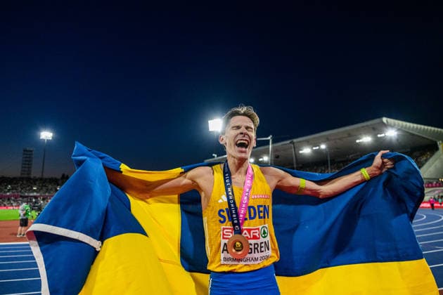 260815 Andreas Almgren of Sweden celebrates winning gold in men s 10 000 meter during day 6 of the 2026 European Athletics Championships on August 15, 2026 in Birmingham. Photo: Maxim Thore BILDBYRAN kod MT MT1071 friidrott athletics friidrett friidrotts-em em friidretts-em 2026 european athletics championships day 6 bbeng jubel sweden sverige *** August 15, 2026: Andreas Almgren of Sweden celebrates winning gold in the men’s 10,000-meter race on Day 6 of the 2026 European Athletics Championships on August 15, 2026 in Birmingham. Photo by Maxim Thore. BILDBYRAN code MT MT1071 track and field athletics friidrett friidrotts em em friidretts em 2026 European Athletics Championships Day 6 BBENG celebration Sweden  Copyright: MAXIMxTHORE BB260815MT034