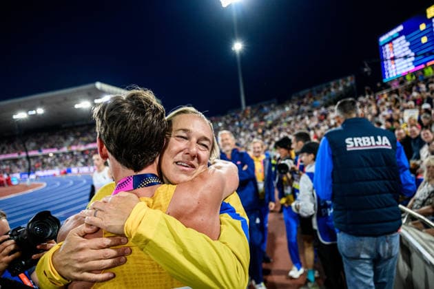 260815 Andreas Almgren of Sweden celebrates winning gold in men s 10 000 meter with Kajsa Bergqvist, head coach of Sweden during day 6 of the 2026 European Athletics Championships on August 15, 2026 in Birmingham. Photo: Maxim Thore BILDBYRAN kod MT MT1071 friidrott athletics friidrett friidrotts-em em friidretts-em 2026 european athletics championships day 6 bbeng jubel sweden sverige *** August 15, 2026: Andreas Almgren of Sweden celebrates winning gold in the men’s 10,000-meter race with Kajsa Bergqvist, head coach of Sweden, on Day 6 of the 2026 European Athletics Championships on August 15, 2026 in Birmingham. Photo by Maxim Thore. BILDBYRAN code MT MT1071 track and field athletics friidrett friidrotts em em friidretts em 2026 European Athletics Championships Day 6 BBENG celebration Sweden  Copyright: MAXIMxTHORE BB260815MT041